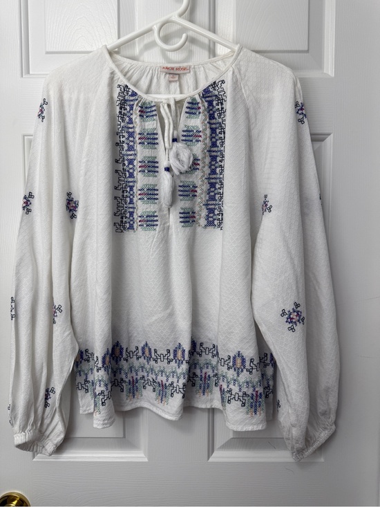Knox Rose Tops - Knox Rose White Embroidered Peasant Tunic with Blue & Pink Accents